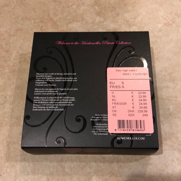 New Hunkemöller Private Collection Lacy Panty Sz S - Picture 2 of 2